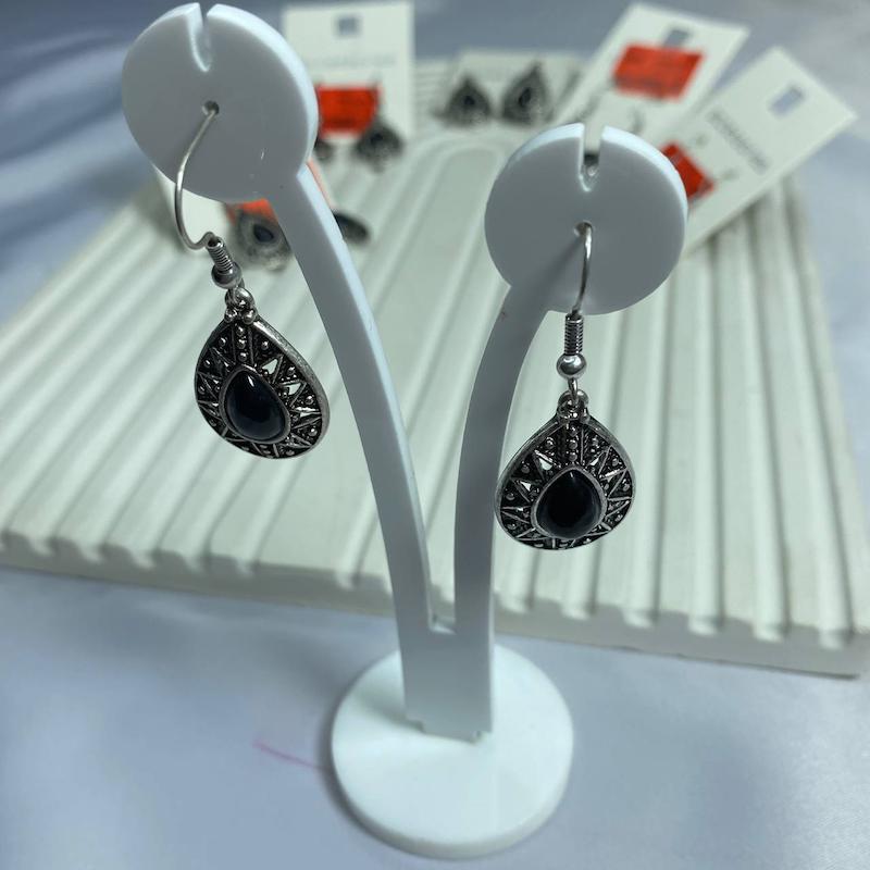 گوشواره کلاسیک سنگی