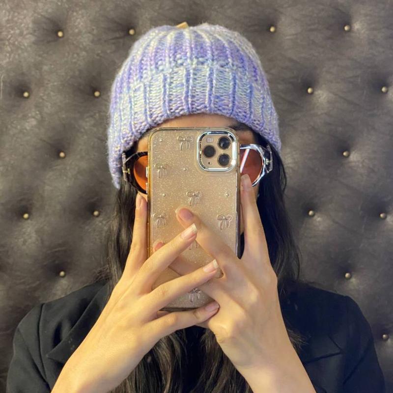 کلاه بافت پوم دار آبی