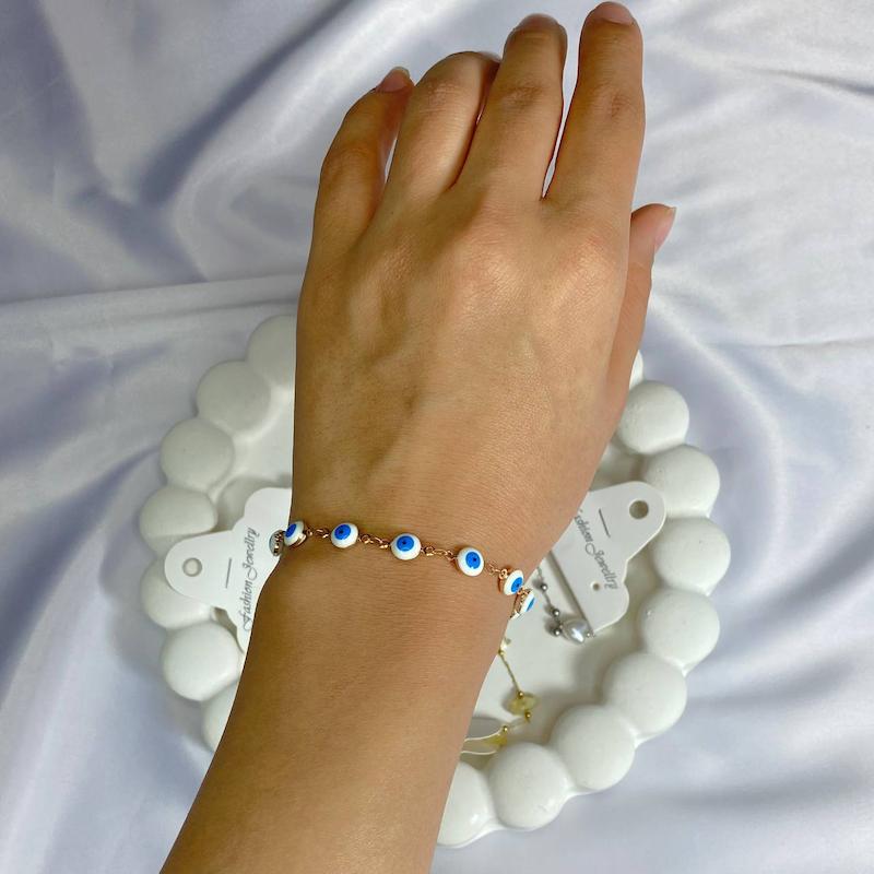 دستبند چشم نظر آبی روشن