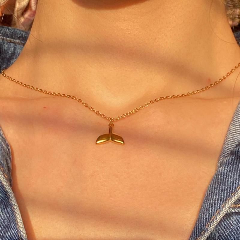 گردنبند پلاک دم وال 