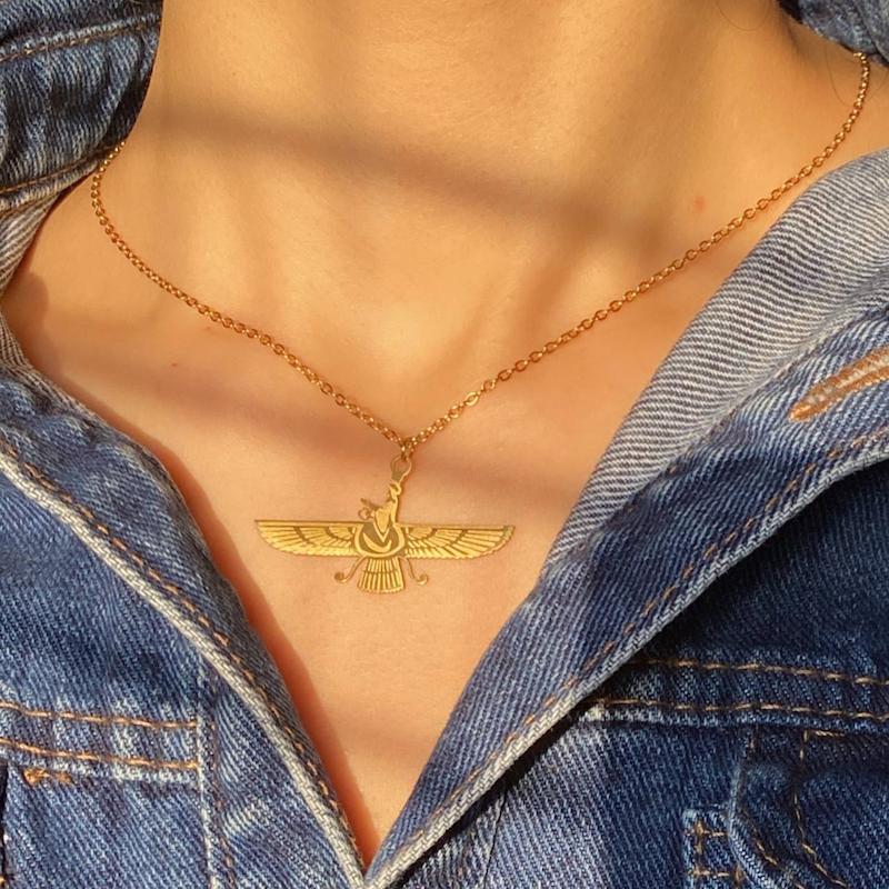 گردنبند فروهر