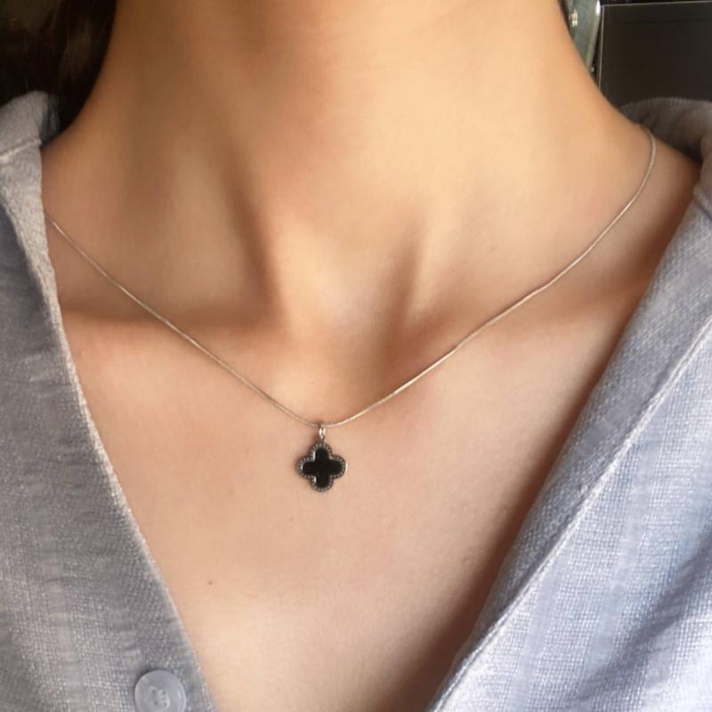 گردنبند ونکلیف مشکی