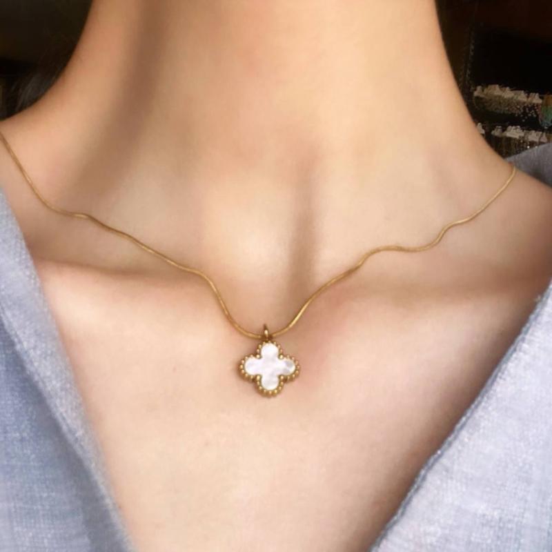 گردنبند ونکلیف طلایی