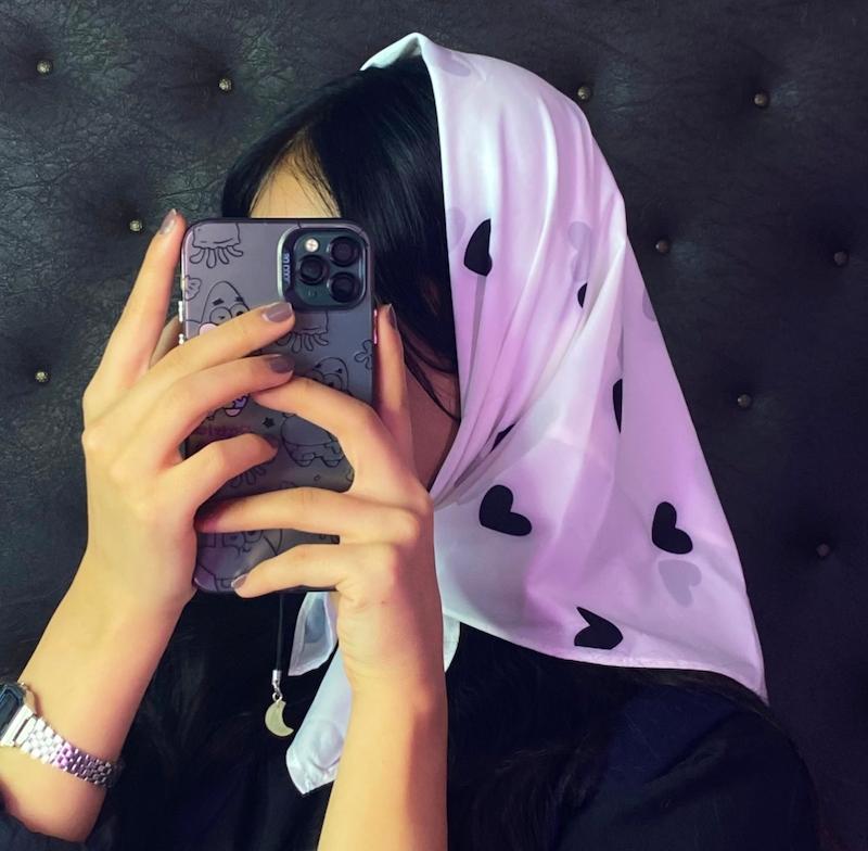 مینی اسکارف سفید قلب 