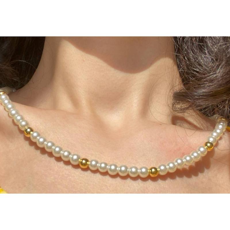 گردنبند مروارید و گوی بزرگ