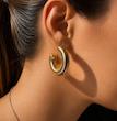 گوشواره نیم حلقه خط دار 