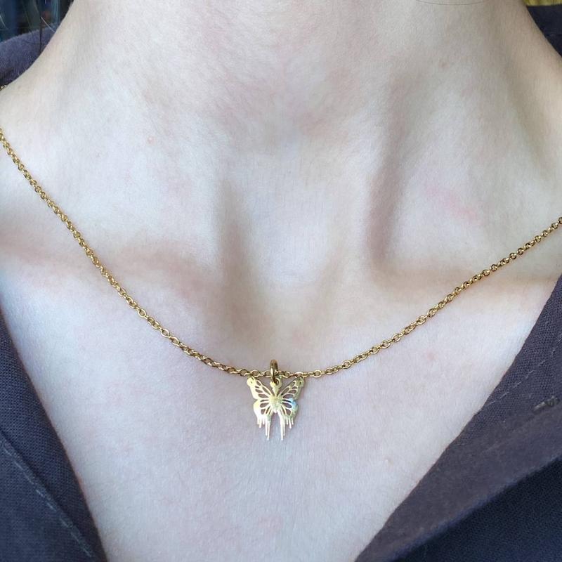 گردنبد پروانه طلایی