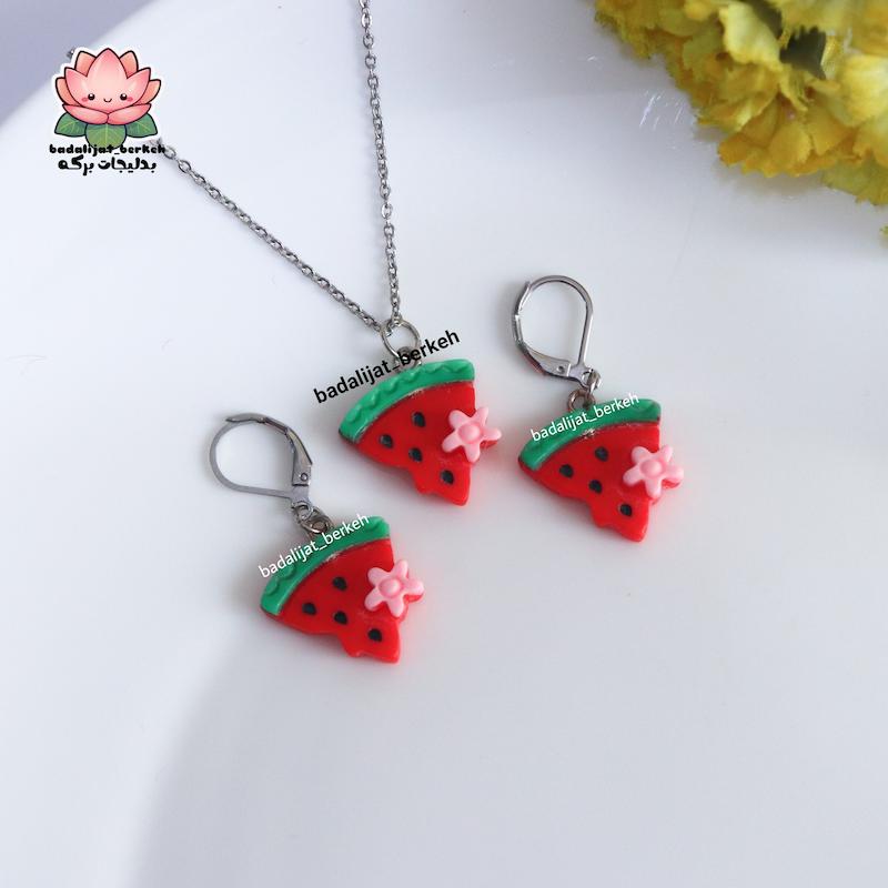 نیمست یلدایی هندوانه دخترانه . گردنبند دخترانه هندوانه . گوشواره هندونه یلدا