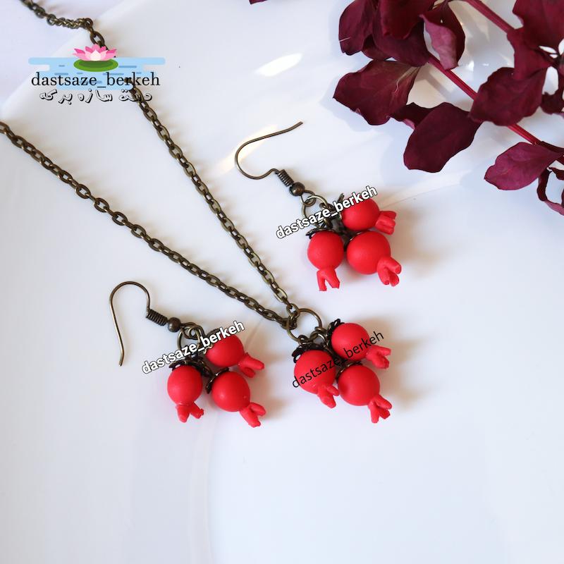 نیمست یلدایی دونه انار . نیمست دخترانه یلدا . گردنبند دخترانه یلدا
