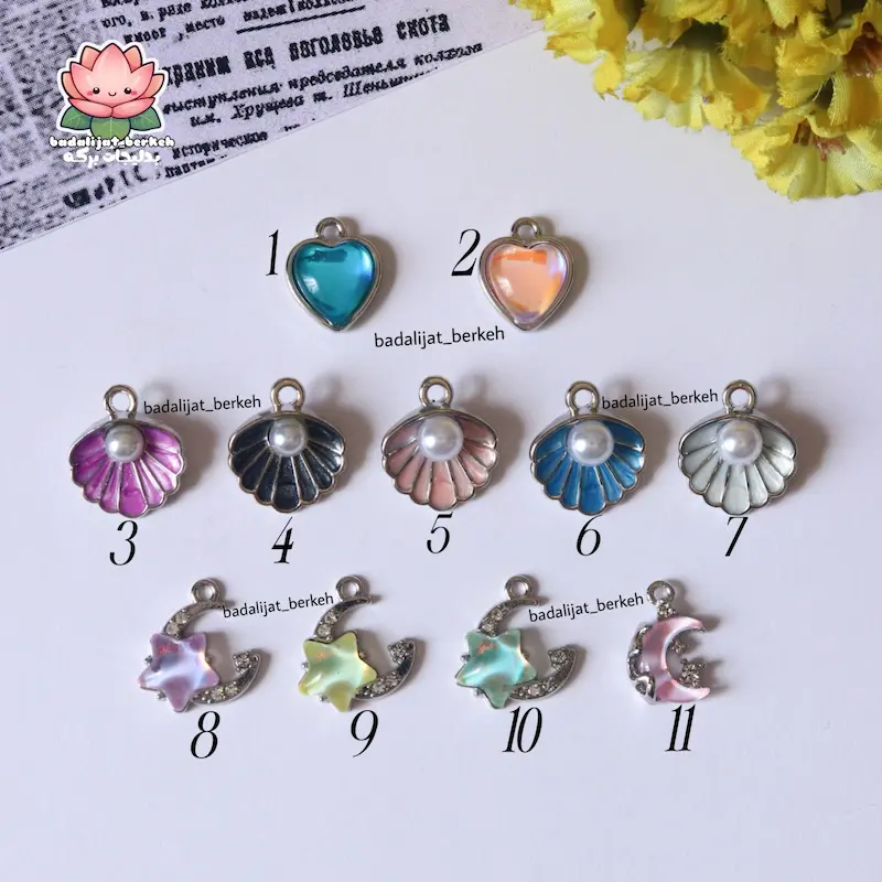 پلاک فانتزی با حلقه استیل ( طرح قلب ، صدف ، ماه و ستاره )