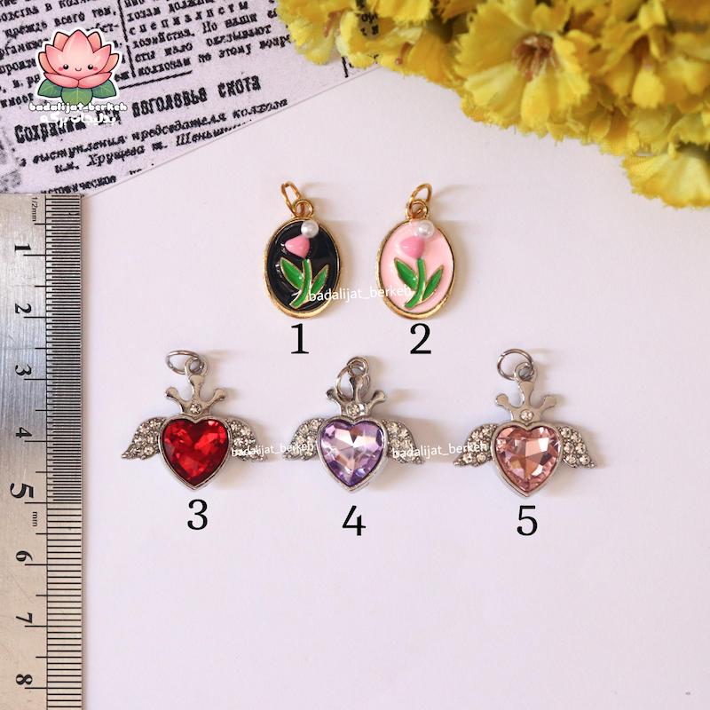 پلاک فانتزی با حلقه استیل ( قاب گل و قلب فرشته )