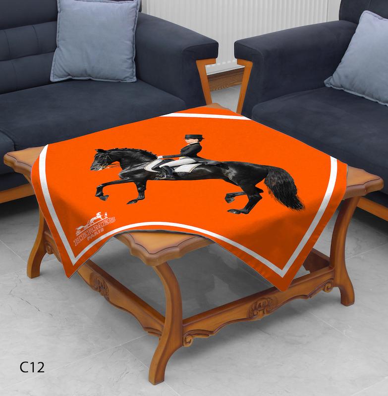 رومیزی نارنجی با طرح اسب سوار و نوار سفید مدل C12