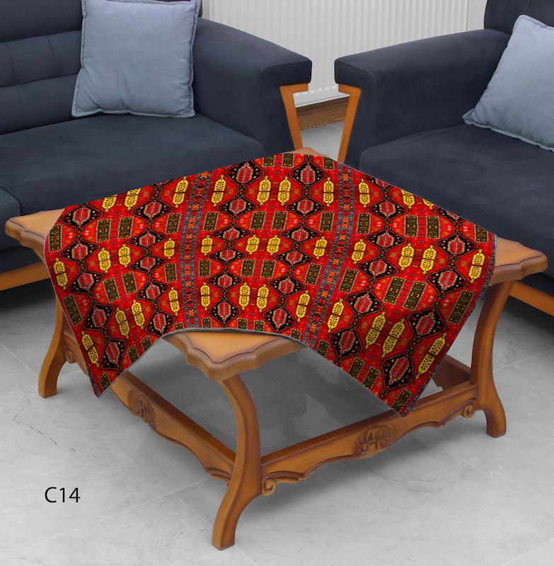 رومیزی با طرح گل‌های درشت آبی و حاشیه توری مدل C14