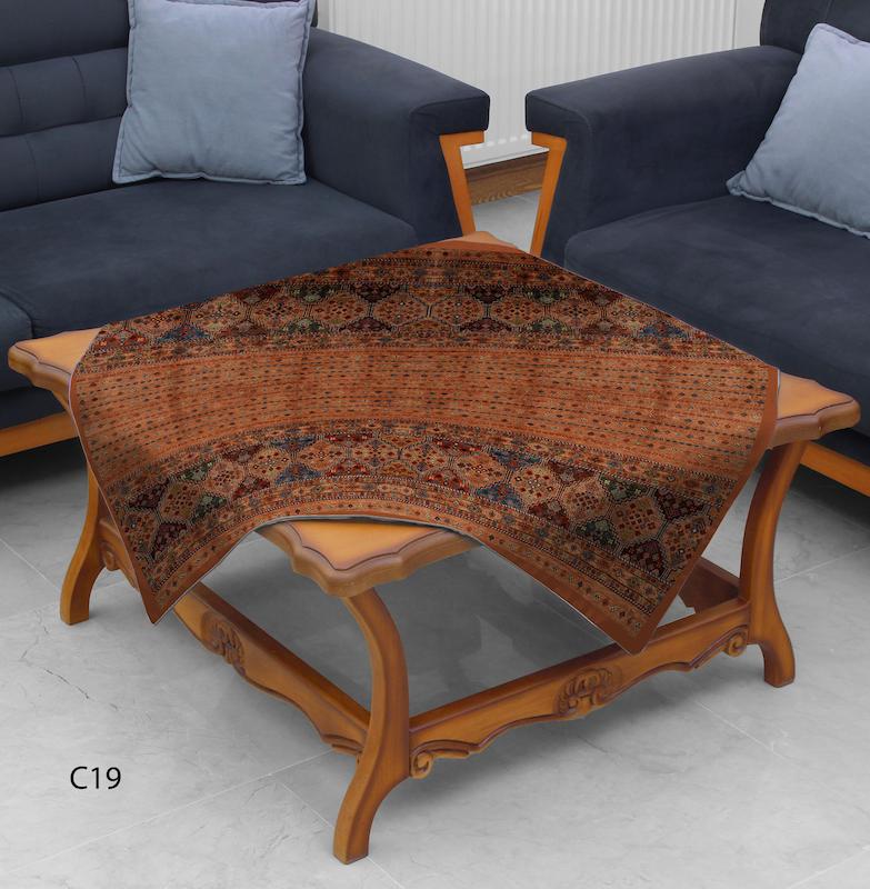 رومیزی با طرح فرش سنتی و رنگ قهوه‌ای مدل C19
