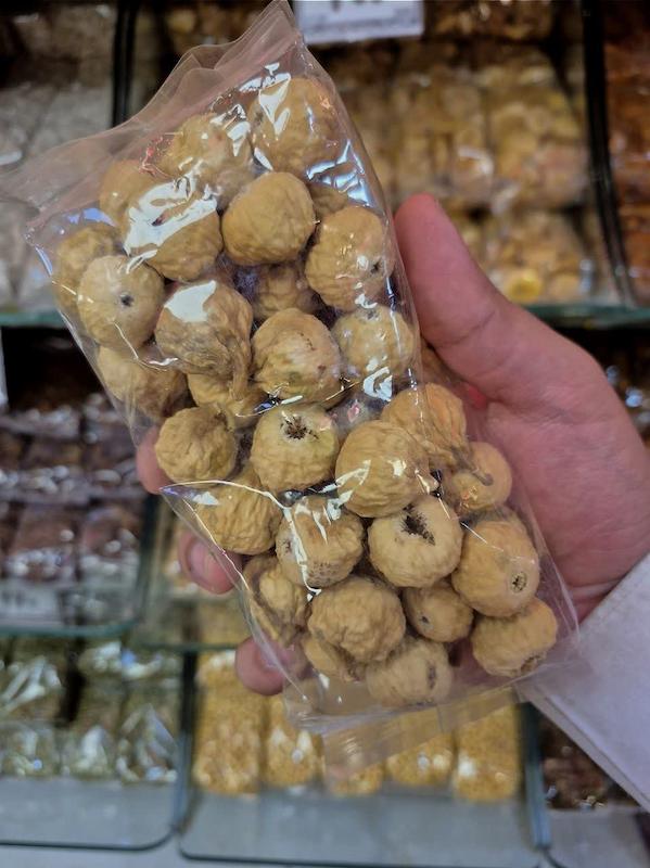 انجیر شیرازی برفی 