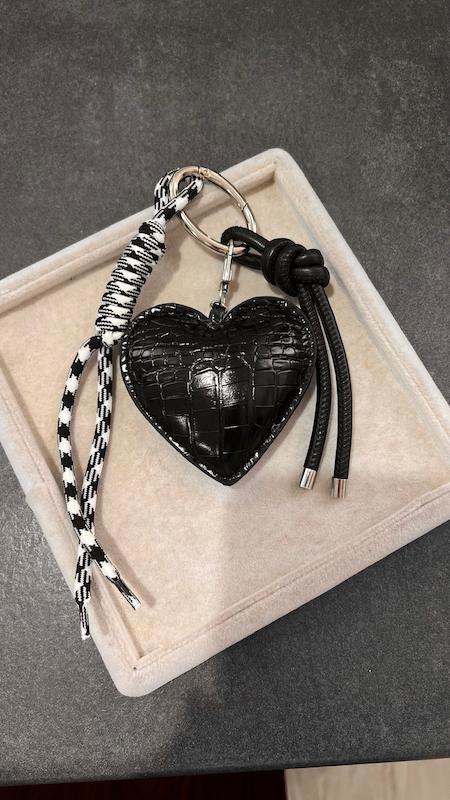 چارم بگ بلک هارت