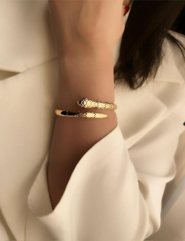 بنگل مار اسنیک