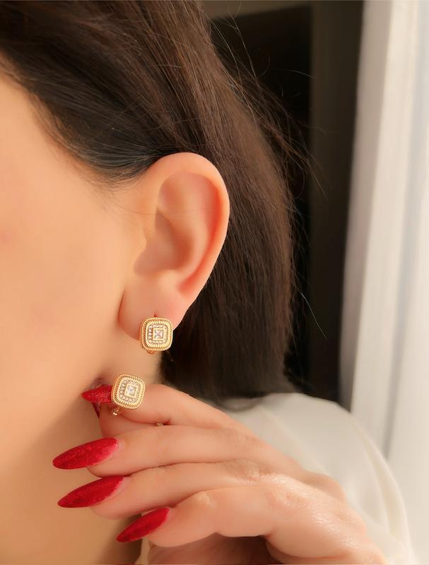 گوشواره مربعی وایت