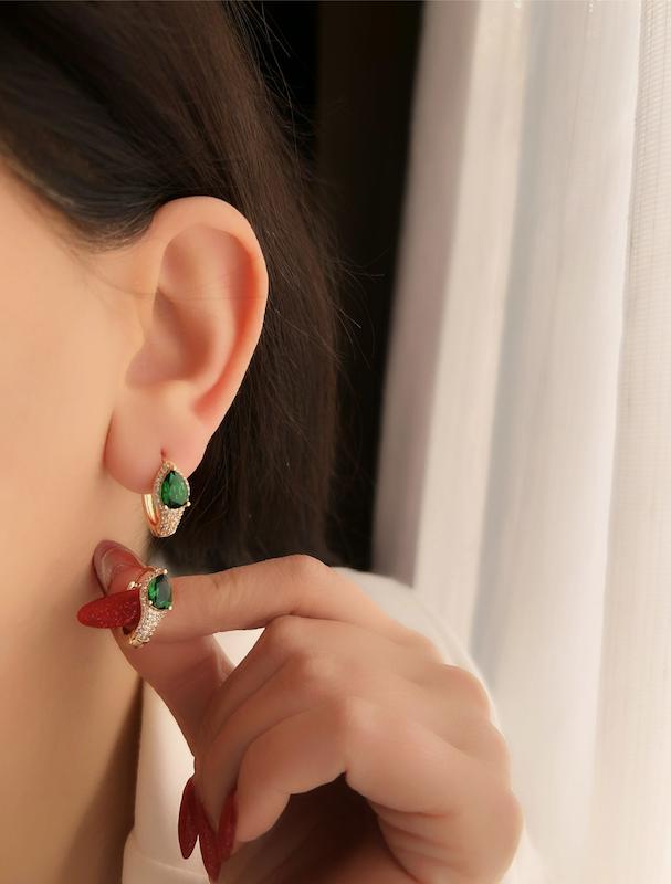 گوشواره زمردی کیپا