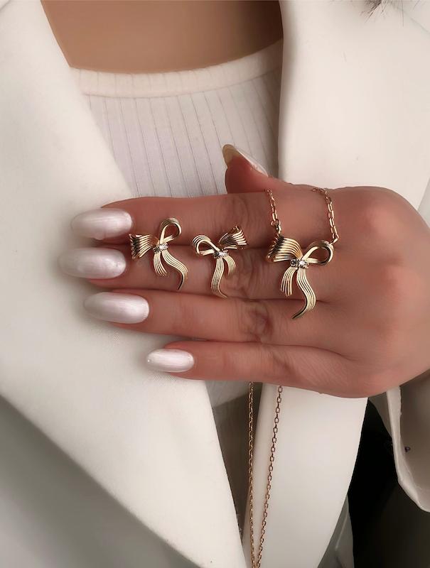 نیم ست پاپیون ژوپینگ( همراه زنجیر)