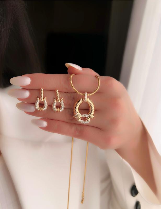 نیم ست ( پلاک و گوشواره) فرد