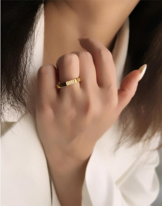 انگشتر شش ضلعی نگیندار ژوپینگ‌