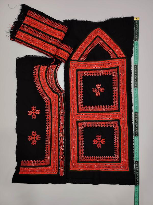 زیاستین زی آستین طرح جوک نیم زیح | دست‌دوز بلوچی با پارچه تارکش