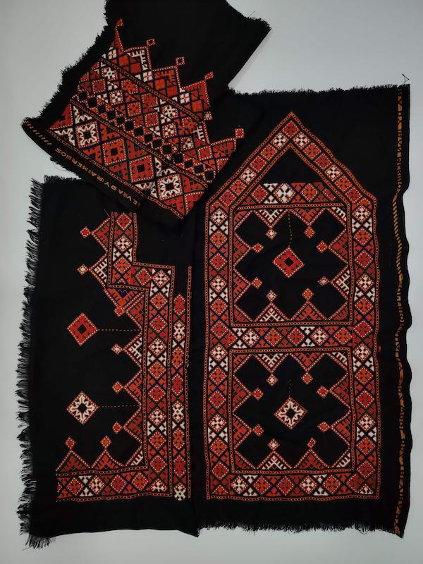 زی آستین زیاستین فرح – نیم‌زیح | دست‌دوز اصیل | پارچه شماره صفر