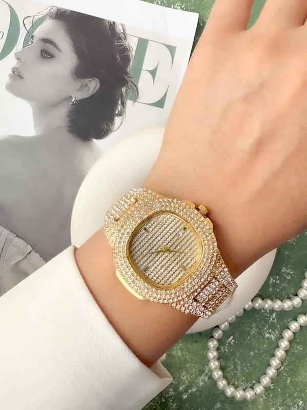 ساعت مچی زنانه نیم نگین