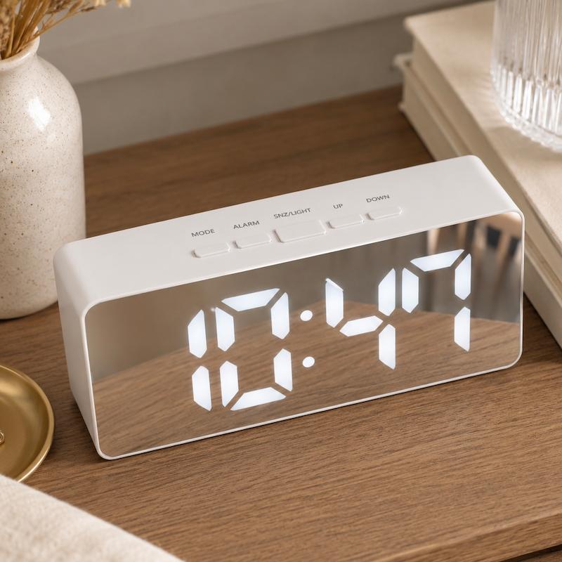 ساعت رومیزی مدل DS - 3698 - Max