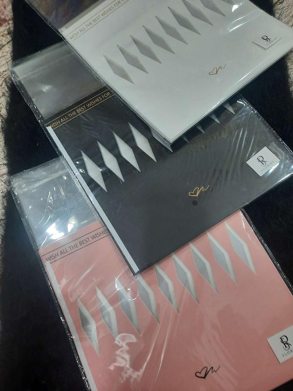 دسته گل طبیعی تک شاخه(بوکت)