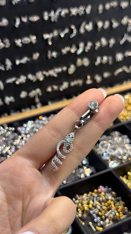 پیرسینگ ناف فیک