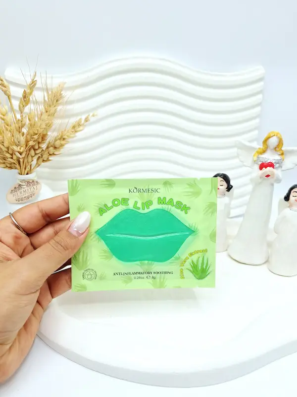 پچ لب آلوئه ورا کورمسیک 