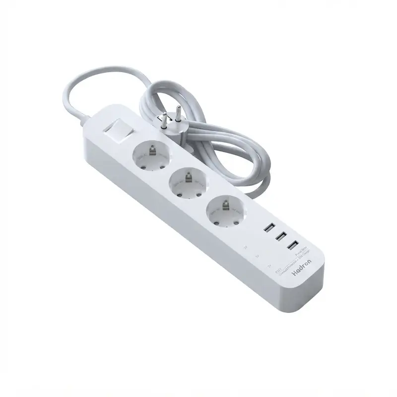 چندراهی سه خانه ارت‌دار هادرون با ۳ پورت USB و کابل ۱.۸ متری مدل P323