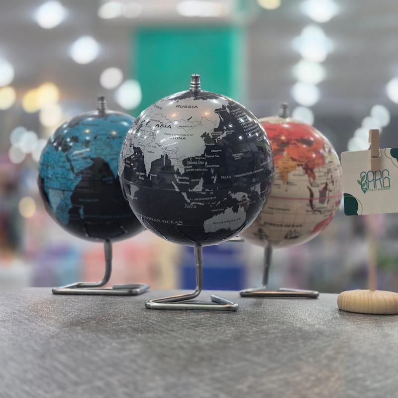 کره جغرافیا پایه فلزی