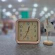 ساعت مربعی ای طرح چوب