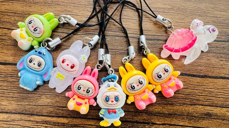 آویز گوشی مدل لبوبو (Labubu Phone Charm)