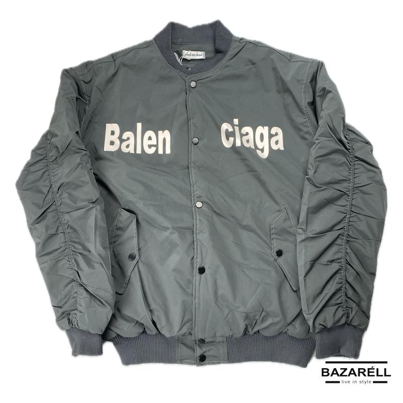 کاپشن بامبر زیتونی طرح Balenciaga پشت‌نویس‌دار Balenciaga Olive Bomber Jacket with Back Print Design