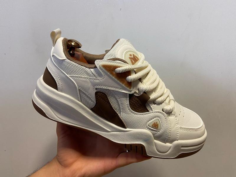 کتونی استریت‌استایل بازارِل مدل ICON رنگ سفید کاراملی – طراحی لایف‌استایل شهری و روزمره Bazarell ICON Series Street-Style Sneakers – White/Caramel Edition