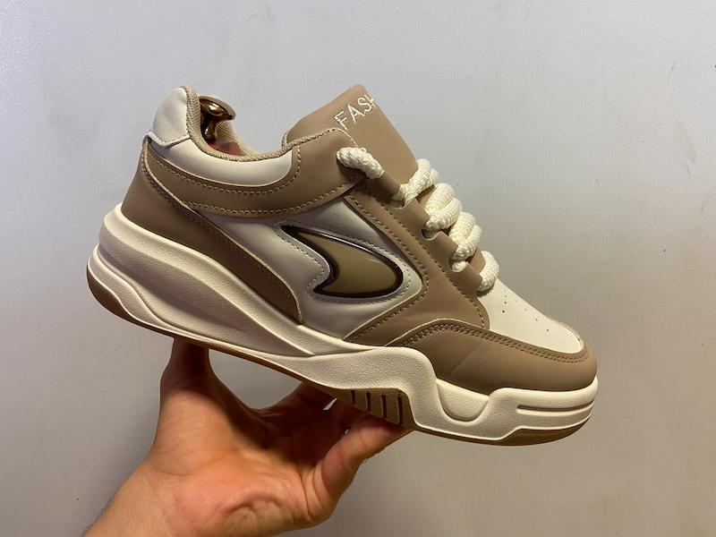 کتونی هایپ‌استریت بازارِل مدل FASHION – رنگ شیری بژ | کتونی لایف‌استایل شهری با زیره EVA و رویه فوم-چرم پریمیوم  BAZARELL HypeStreet FASHION Sneakers – Cream Beige Edition | Premium Faux-Leather Foam Upper & EVA Urban Sole