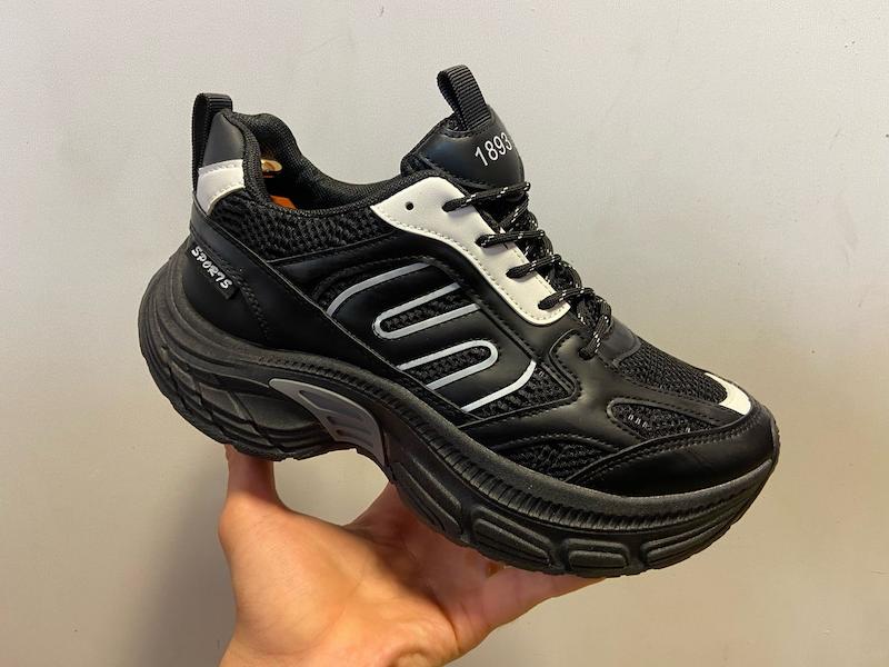 کتونی رانینگ مدل RUNNER 1898 رنگ مشکی‌–‌سفید | سبک استریت و دوام بالای شهری RUNNER 1898 Street-Style Running Sneakers – Black & White