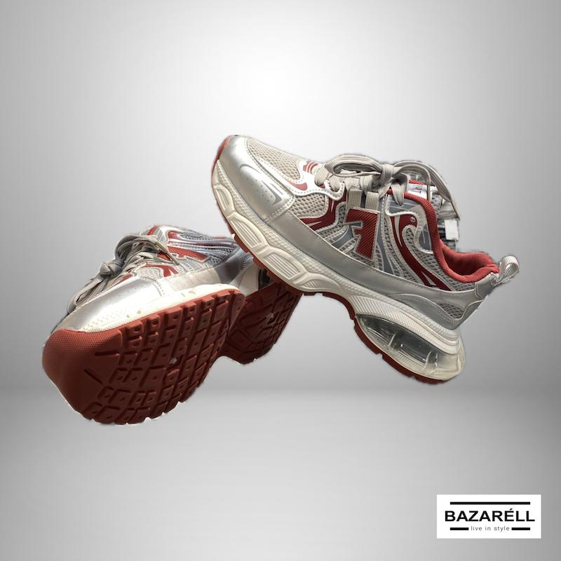 کتونی نقره‌ای‌قرمز ۸۷۴ چین