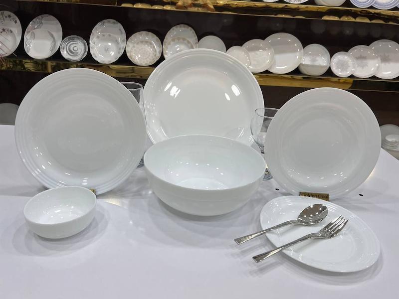 سرویس 26 پارچه قالب هورکا با جعبه ی کادویی و بسته بندی مقاوم