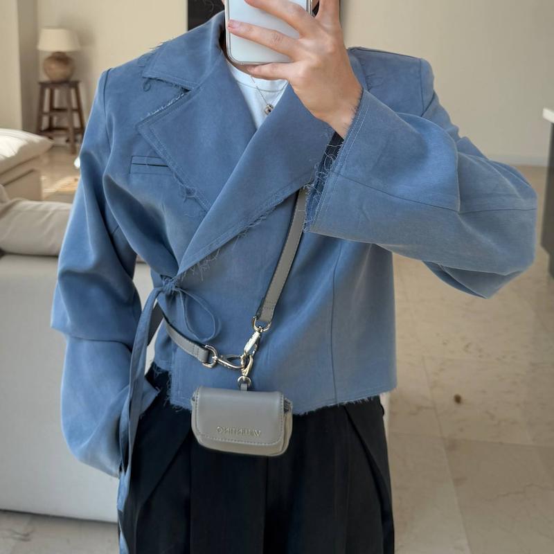 کت نیلا آبی