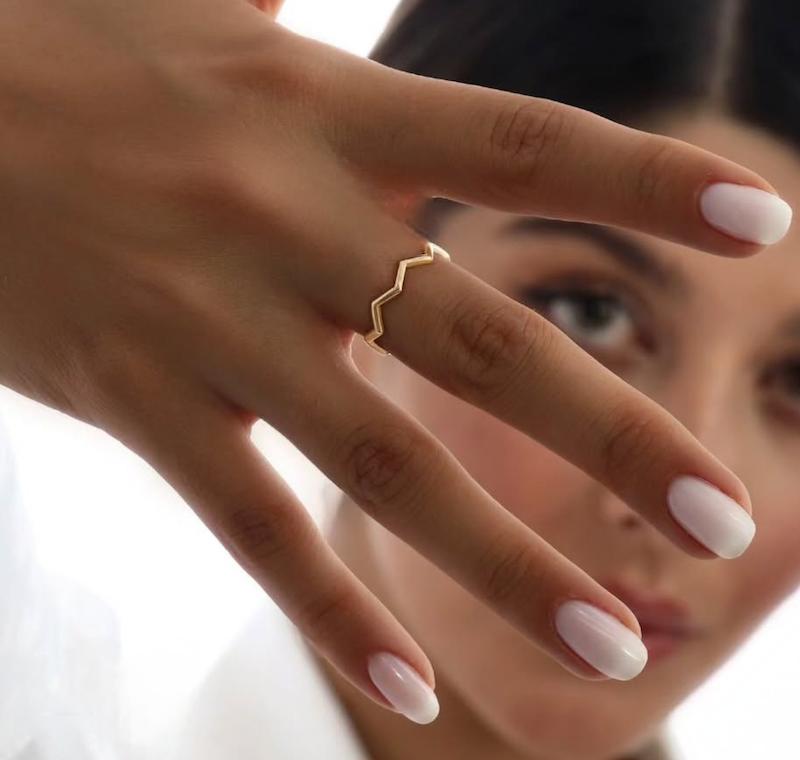 انگشتر زنانه طلا ۱۸ عیار انگشتر موجی گالری کاژه گلد