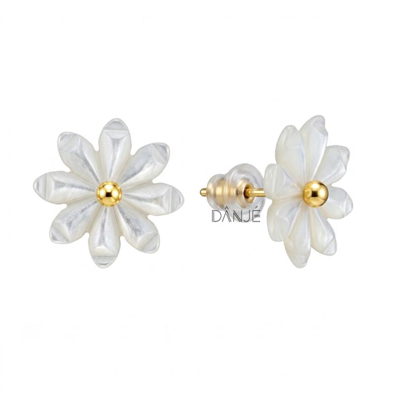 گوشواره زنانه طلا ۱۸ عیار گوشواره میخی کاریز گل صدفی گالری طلای دانژه