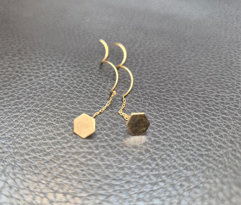 گوشواره بچگانه طلا ۱۸ عیار ۶ظلعی گالری طلای اف ام