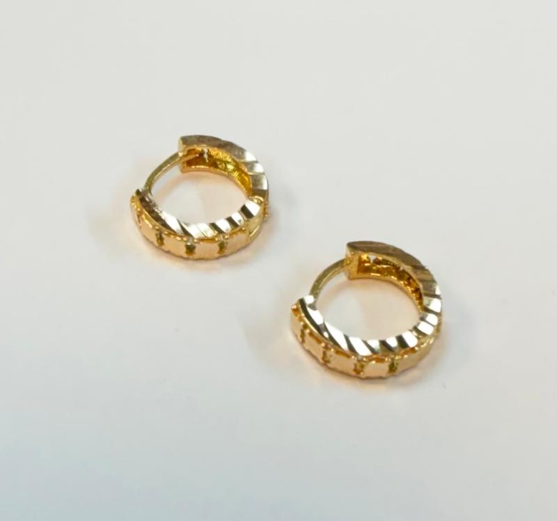 گوشواره زنانه طلا ۱۸ عیار حلقه ای کوچک گالری پریدخت