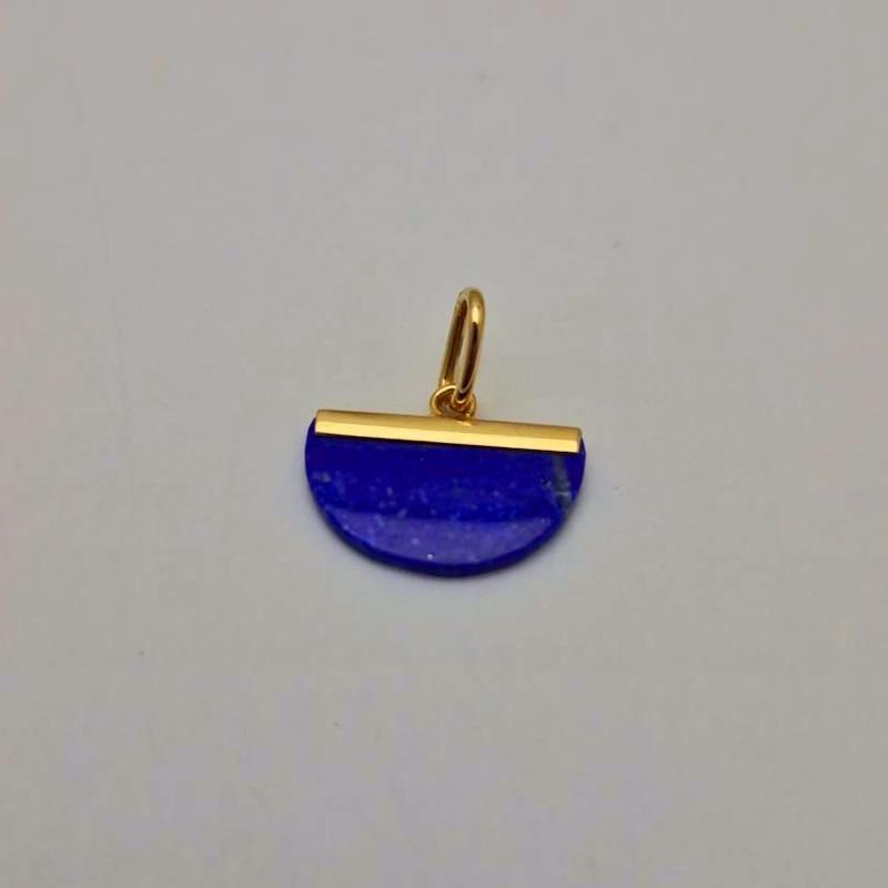 آویز زنانه طلا ۱۸ عیار نیم دایره لاجورد گالری شمش طلا