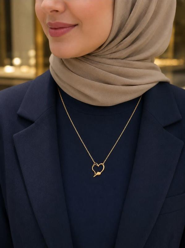 گردنبند زنانه طلا ۱۸ عیار گردنبندقلب جواهری سما